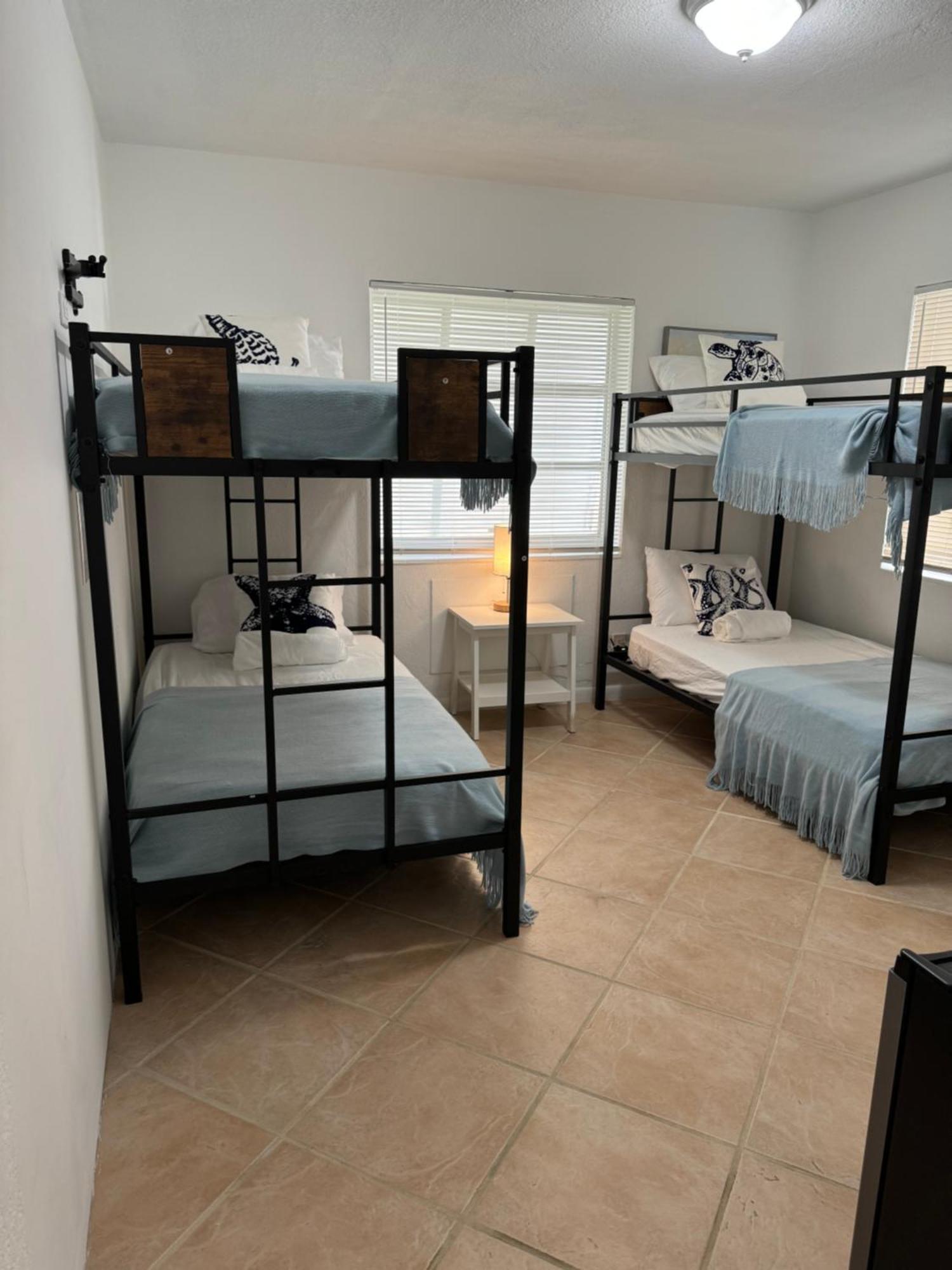 Hostel Beds & Sheets Fll Airport 데이니아 비치 외부 사진